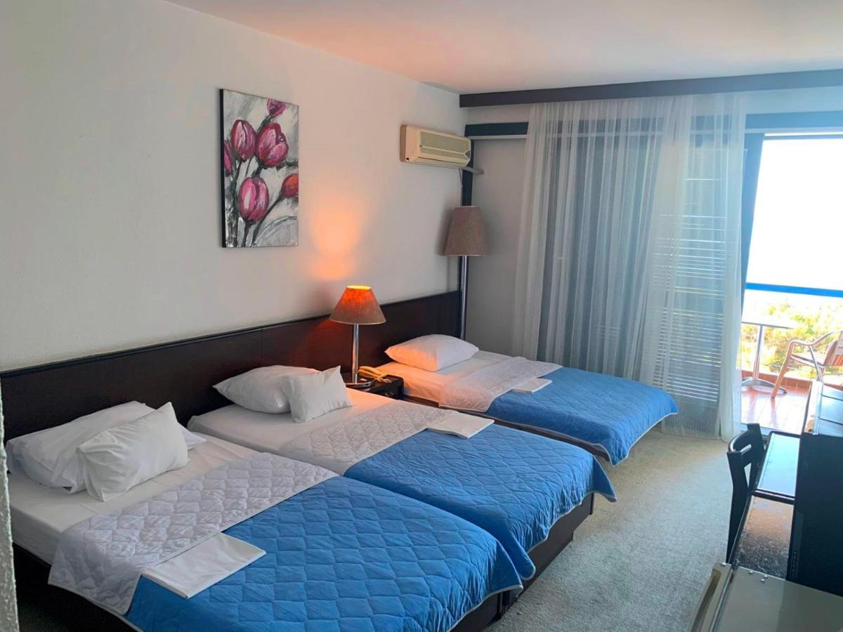 Corpus B - Hotel Albatros Ulcinj Zimmer foto