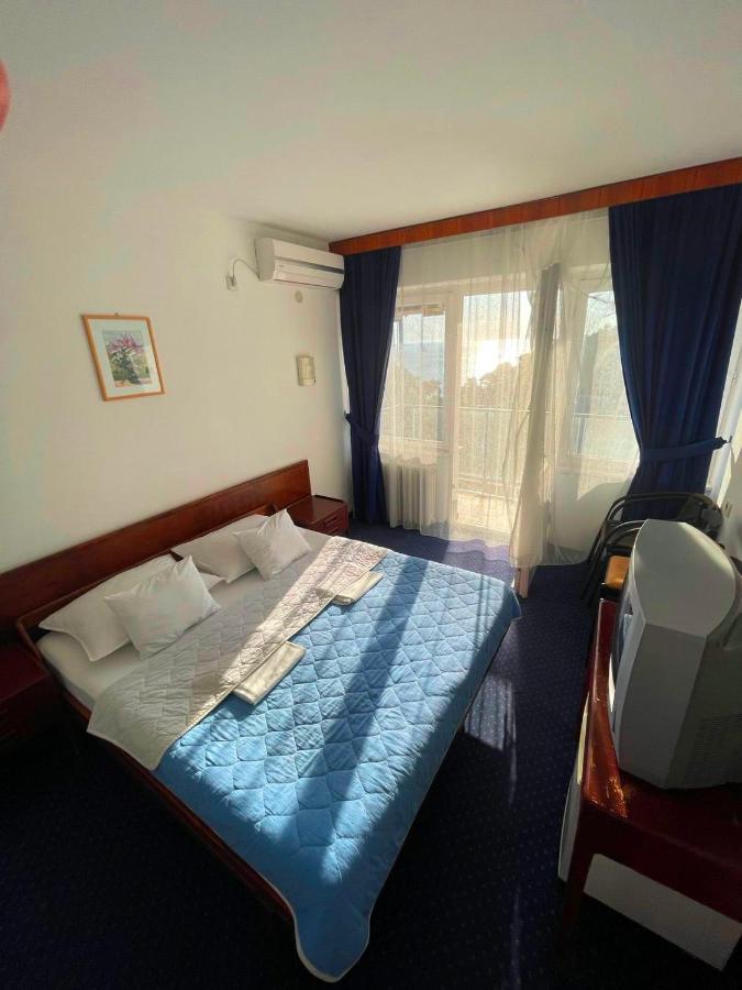Corpus B - Hotel Albatros Ulcinj Exterior foto