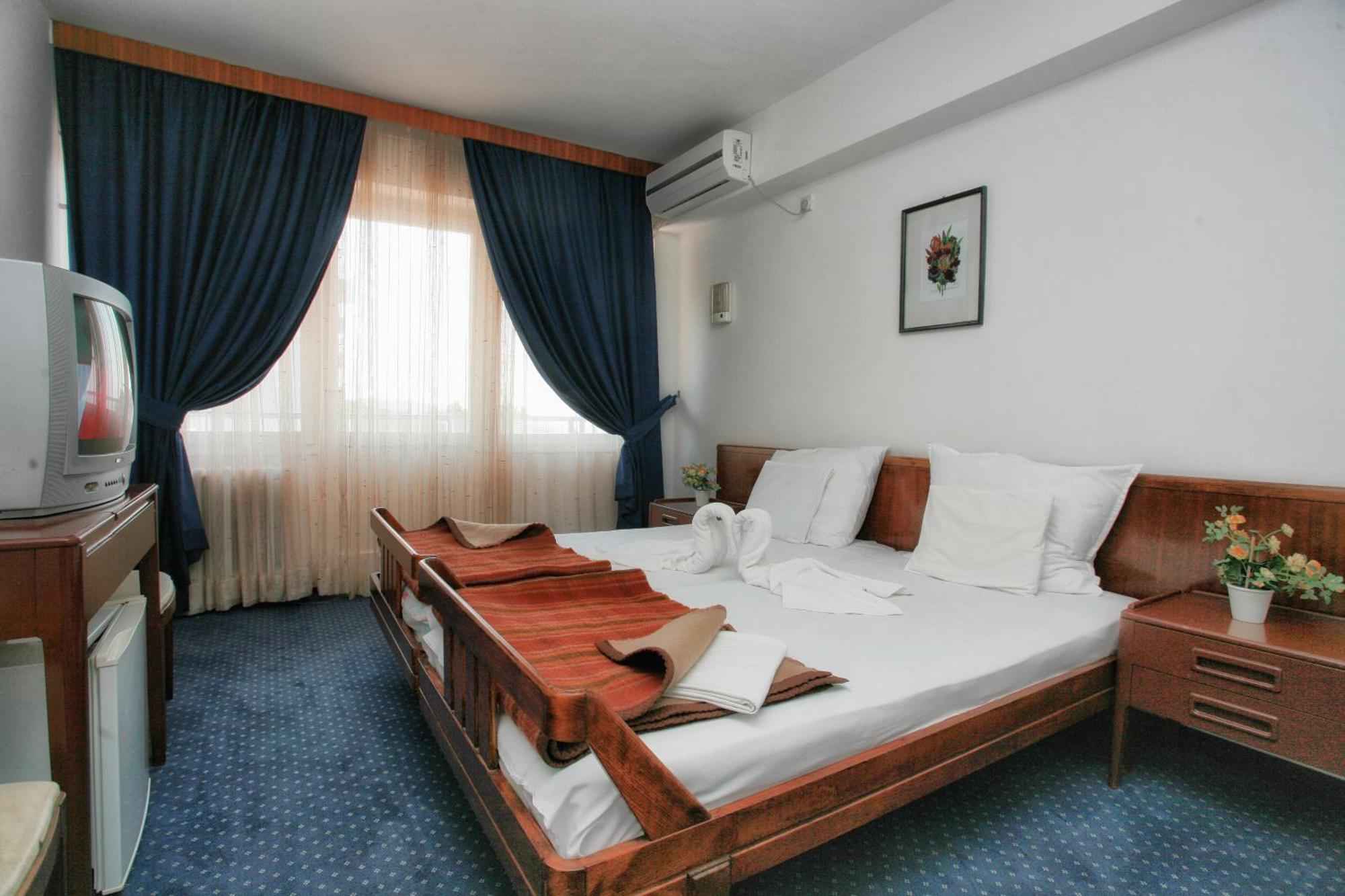 Corpus B - Hotel Albatros Ulcinj Zimmer foto