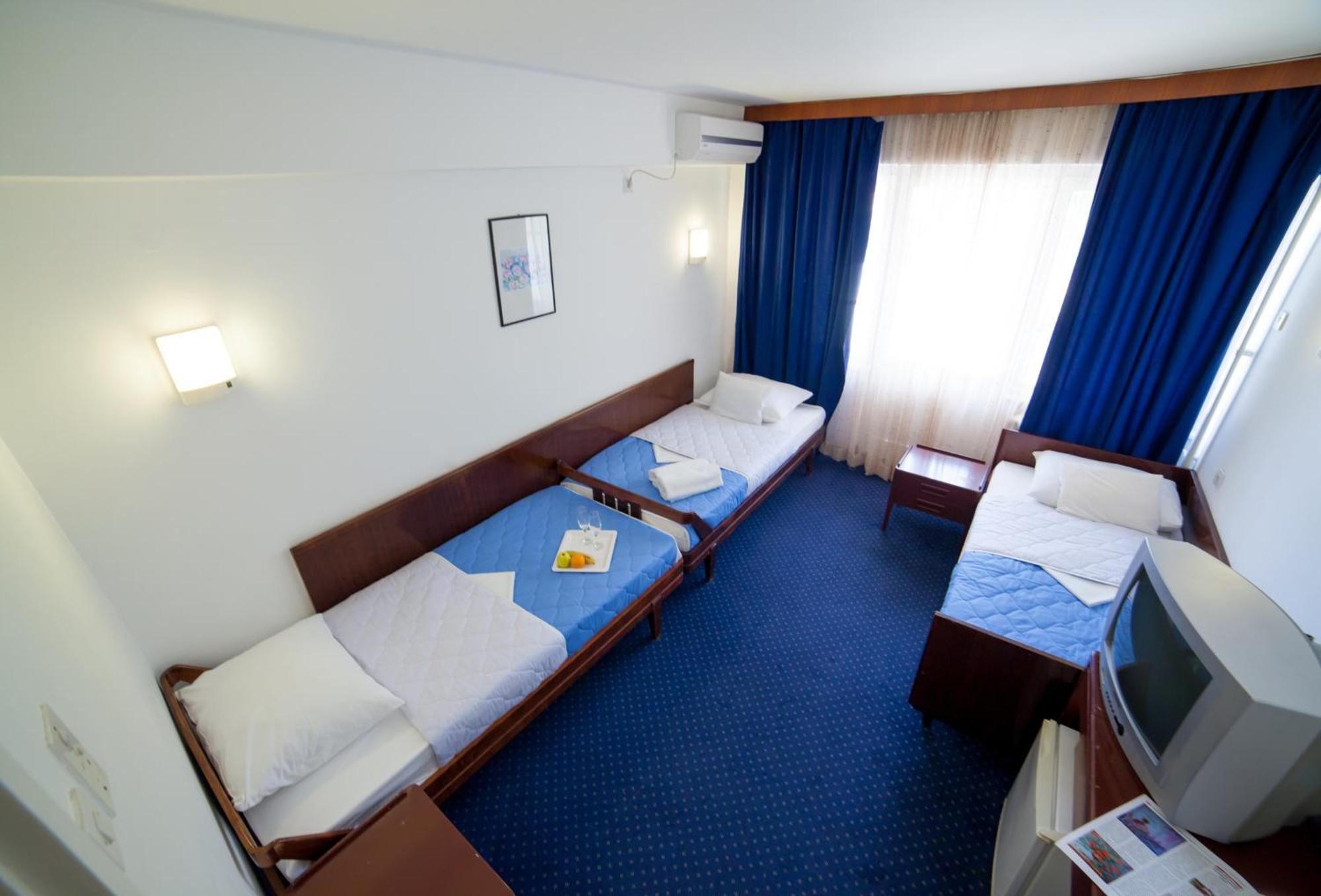 Corpus B - Hotel Albatros Ulcinj Zimmer foto