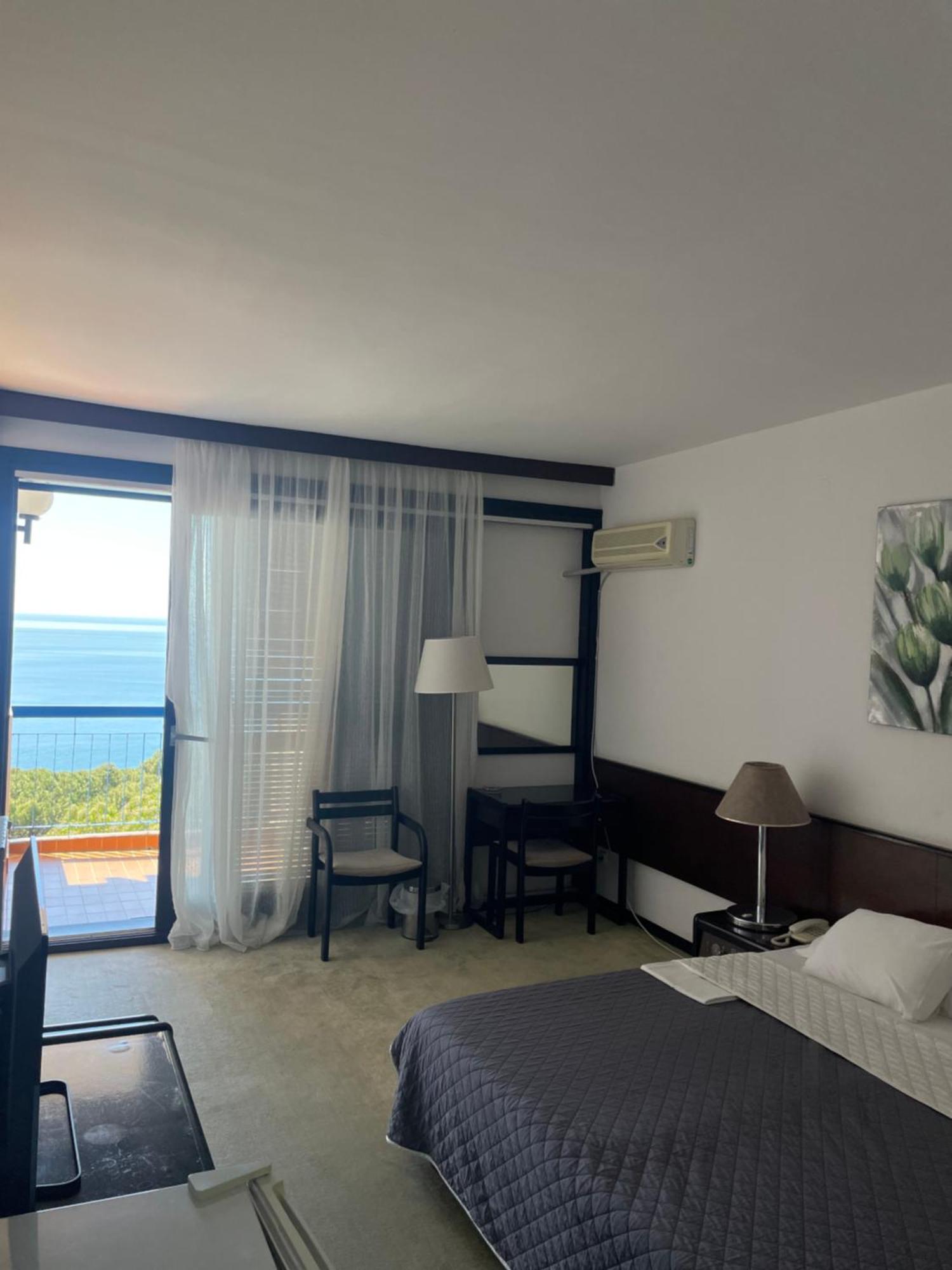 Corpus B - Hotel Albatros Ulcinj Exterior foto